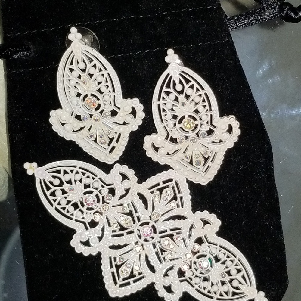 JJ Brooch & earrings
